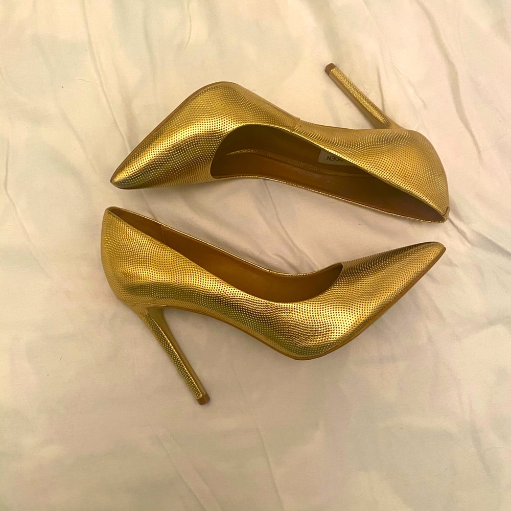 Gold STEVE MADDEN pumps